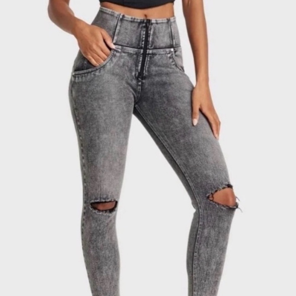 Freddy High-Rise Black Distressed Jeans NWOT
